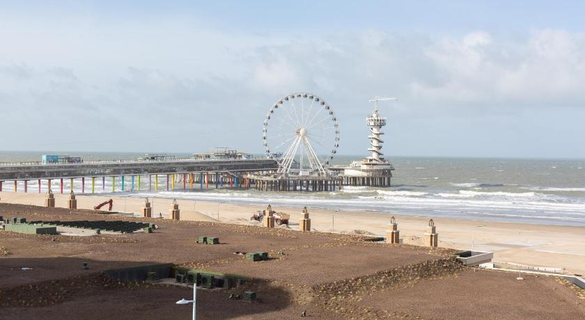 Strandhotel Scheveningen photo