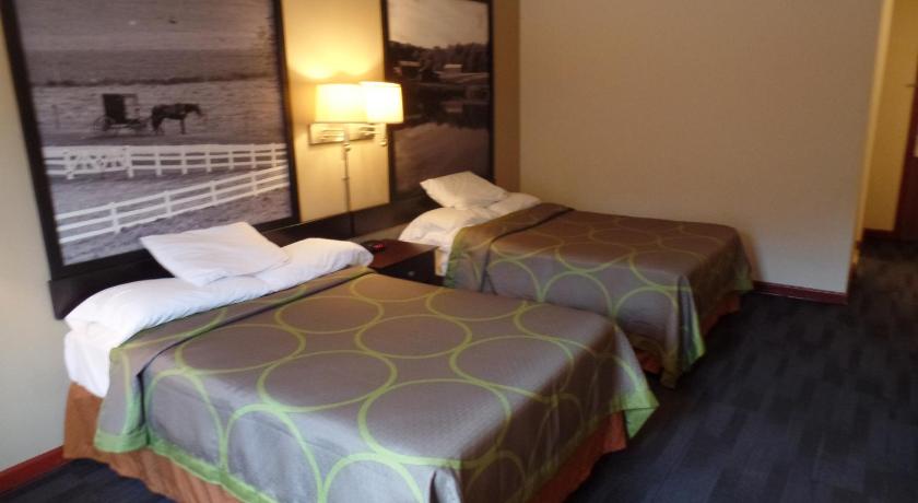 Super 8 By Wyndham Beaver Falls photo