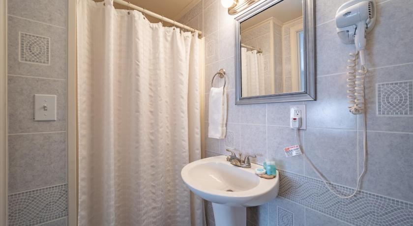 Ocean Glass Inn photo