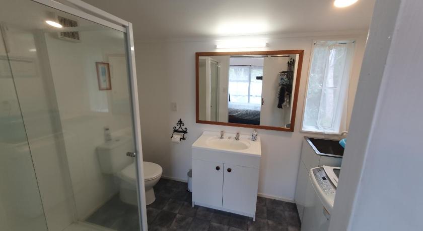 Image of One-Bedroom Cottage 6