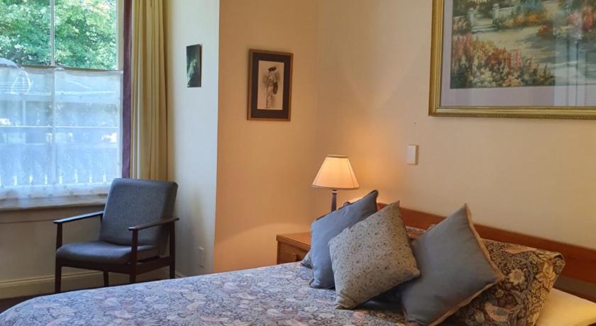 Image of Three-Bedroom Apartment 7