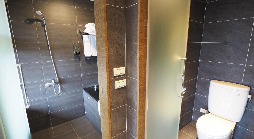 Image of Deluxe Quadruple Room 12