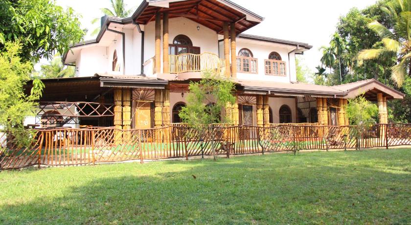 Xotic Resort — Hotel in Kurunegala