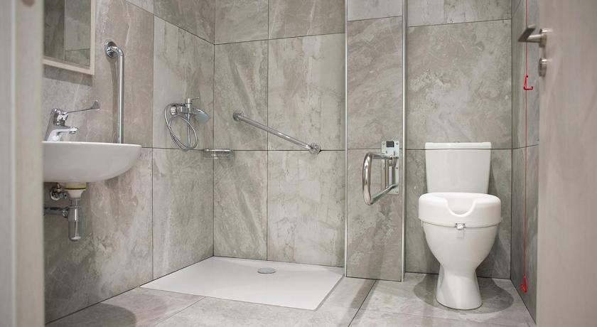 Εικόνα για Standard Δωμάτιο για Επισκέπτες με Κινητικά Προβλήματα (ΑμεΑ) (Standard Room Reduced Mobility (Disable Room)) 12
