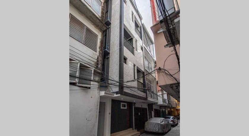P1 Silom Pan large room full kitchen WIFI 4-6pax photo