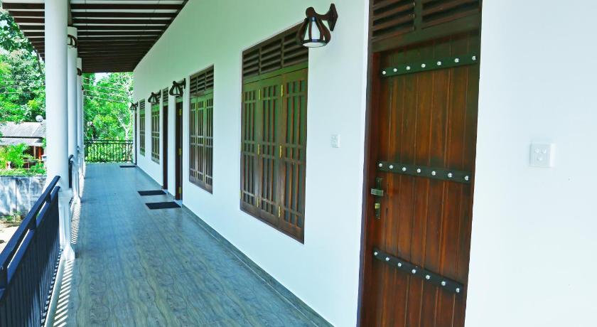 Emerald Guest House — Hotel in Yala
