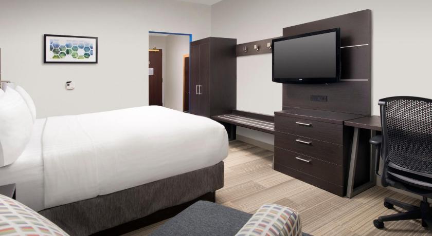 Holiday Inn Express Knoxville-Strawberry Plains