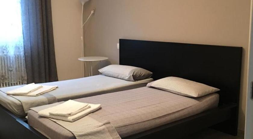 Image of Twin Room with Shared Toilet 0