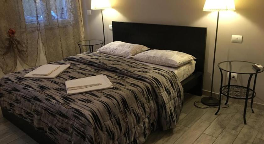 Image of Double Room with Private Bathroom 0