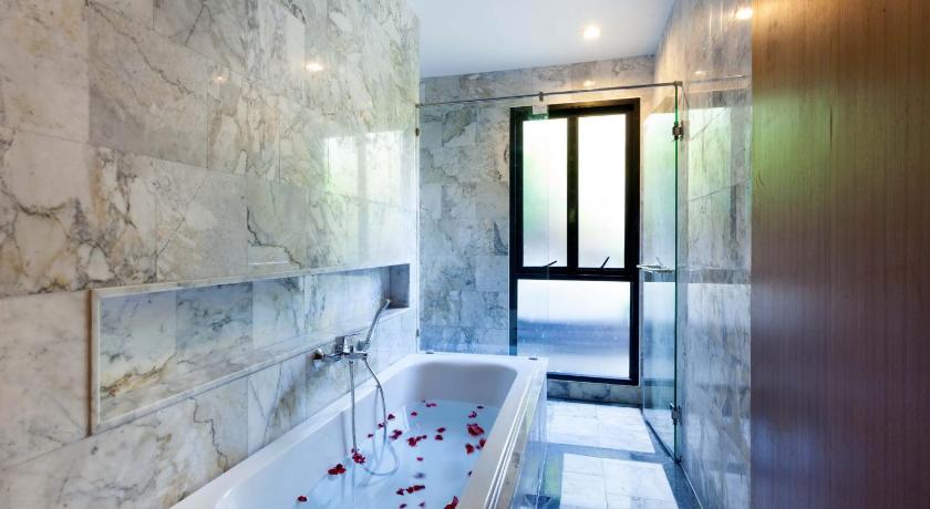 Image of Executive Deluxe Garden View 9