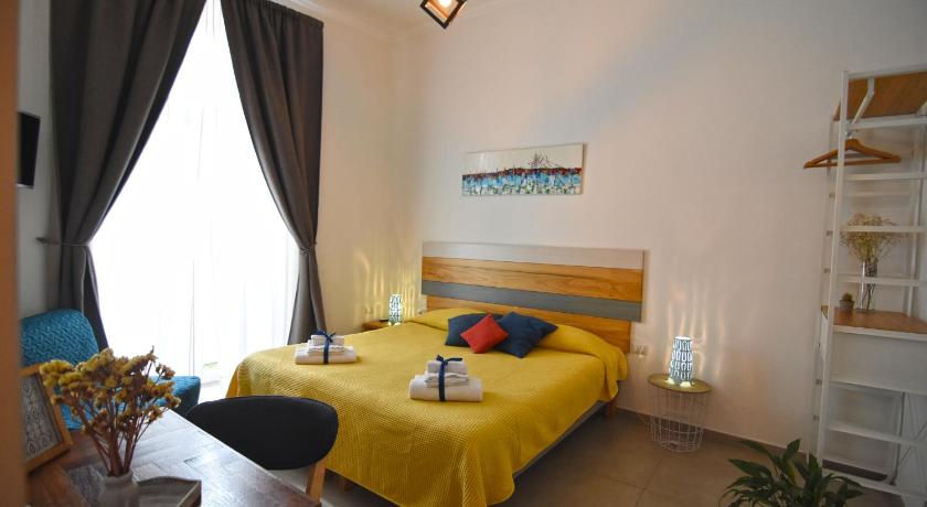 Image of Deluxe Family Room 13