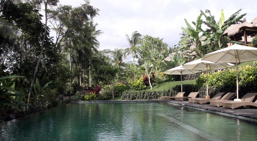 Puri Taman Sari Resort photo