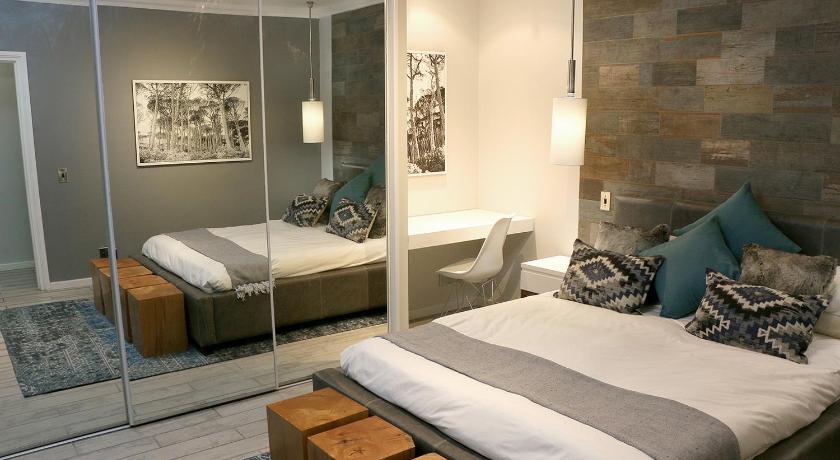 Granger Luxury Suites by Totalstay photo