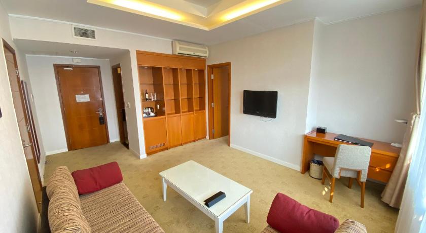 Image of Suite Double Room 8