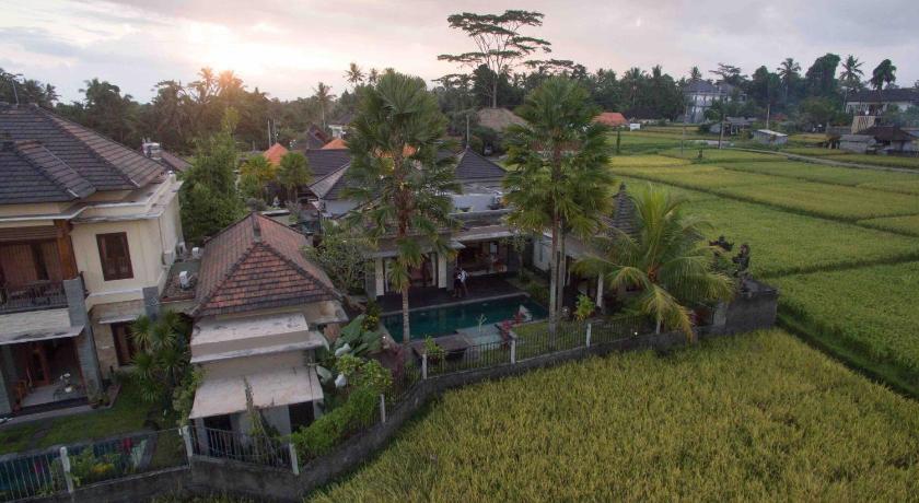 Widi Agung Villa — Hotel in Bali