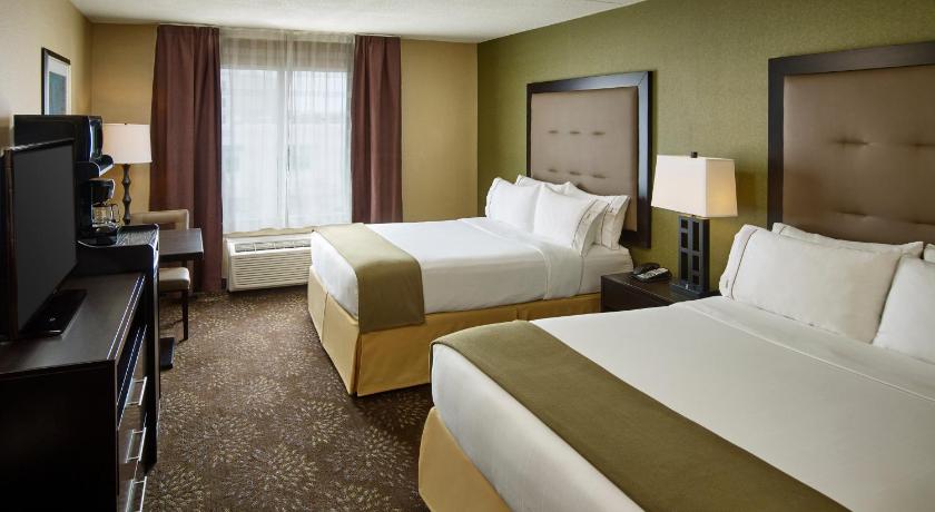 Holiday Inn Express and Suites Timmins