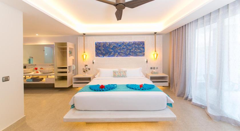 Image of Ocean Room - Adults Only 5