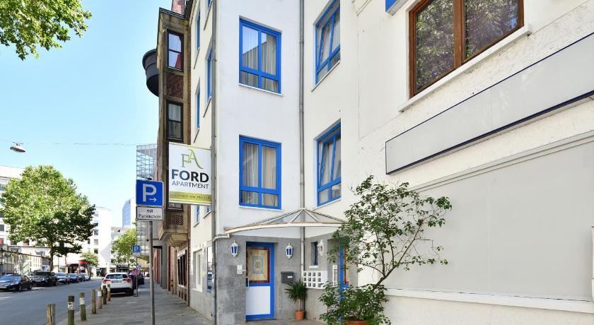 Ford Apartment photo