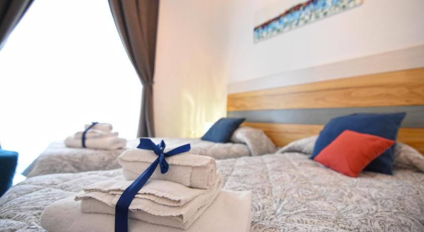 Image of Deluxe Family Room 17