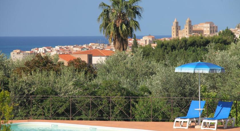Cefalu In Casa photo