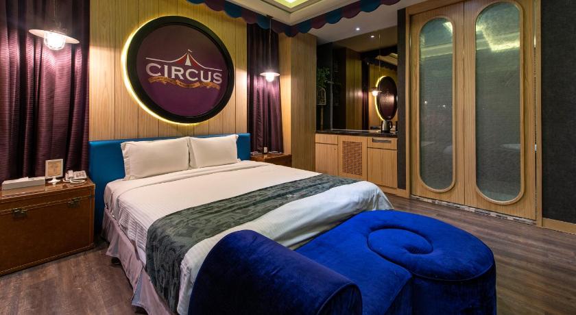 Image of Standard Double Room (Check-in after 21:00) 2