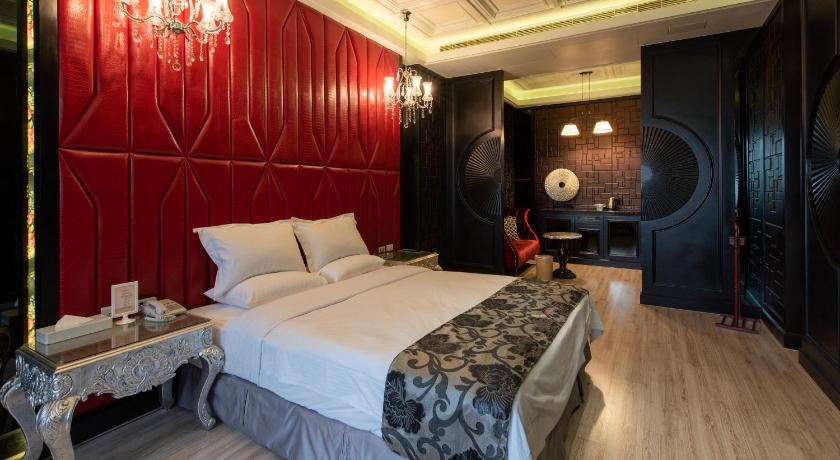 Image of Deluxe Double Room (Check-in after 21:00) 0