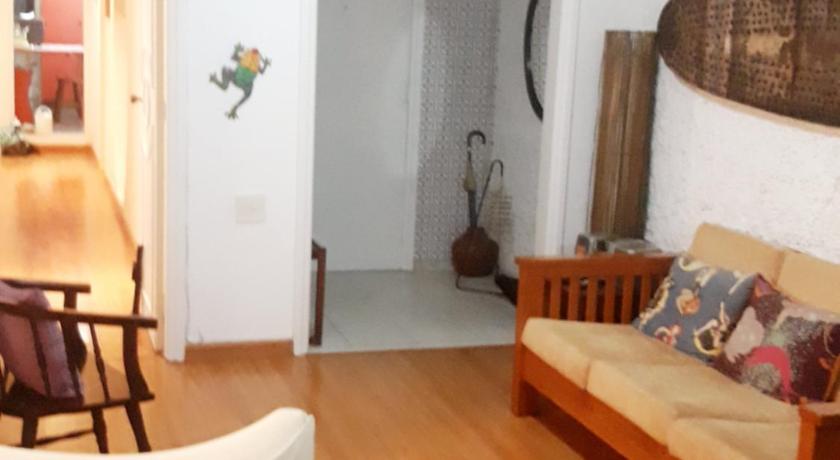 Apartamento TOP em Copacabana na quadra da praia! Sol, praia e muito conforto! photo