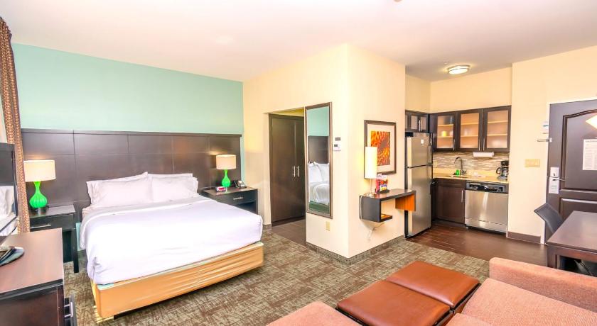 Staybridge Suites Houston - IAH Airport