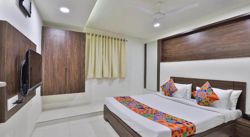 Hotel Nice vadodara photo