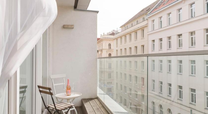 Balcony Dream Mariahilf photo