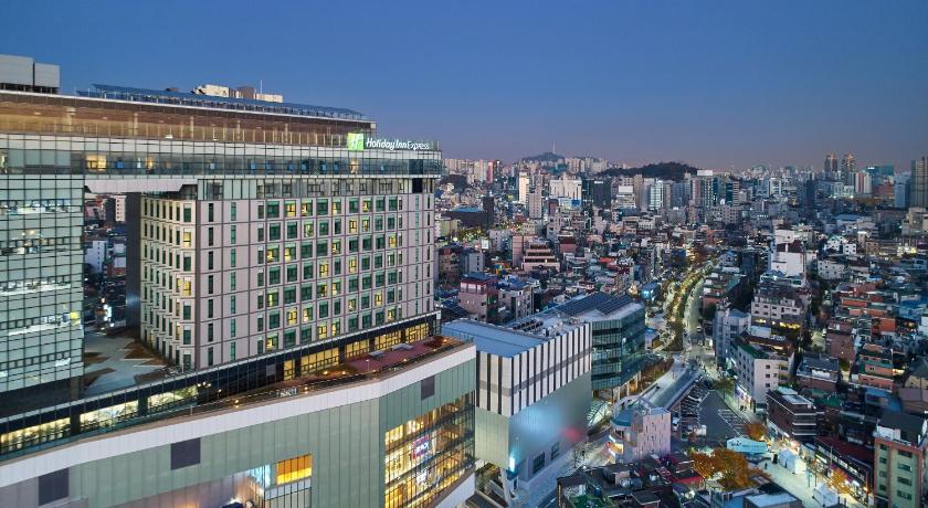 Exterior view, Holiday Inn Express Seoul Hongdae in Seoul