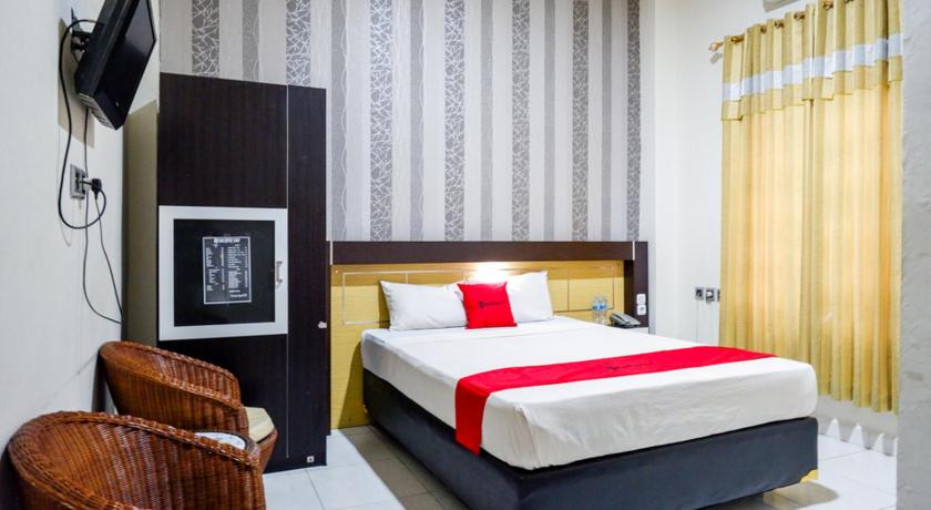 RedDoorz @ Hotel Bumi Palupy photo