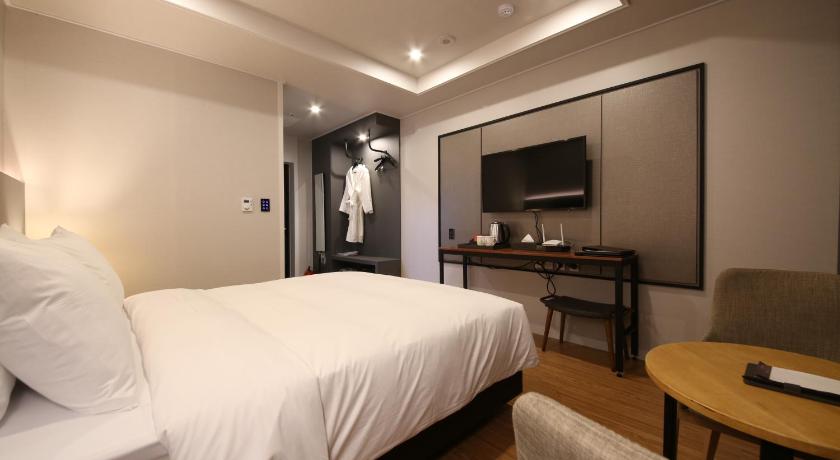 天安 The Mains Hotel 3つ星 ホテル レストラン