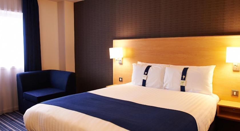 Holiday Inn Express Manchester Airport