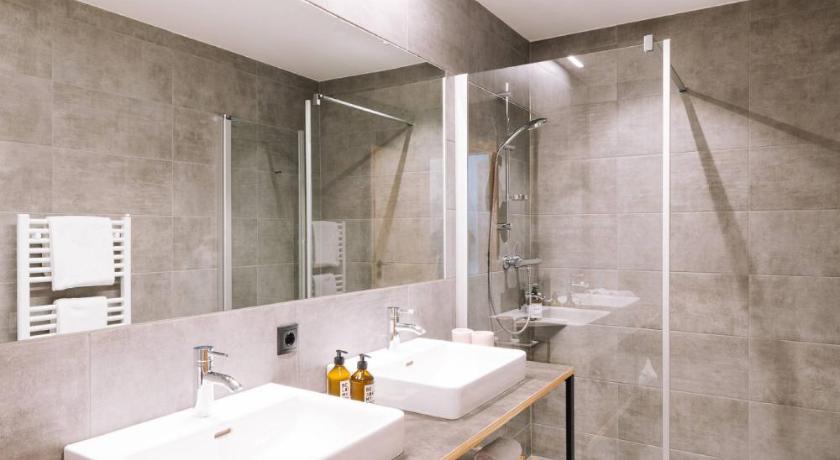 Image of Superior Double Room 2