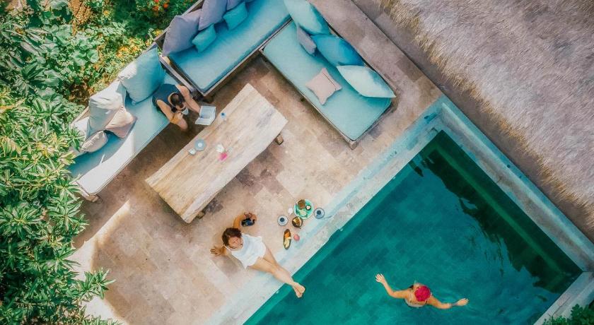 Flowers &amp; Fire Yoga Garden — Hotel in Lombok
