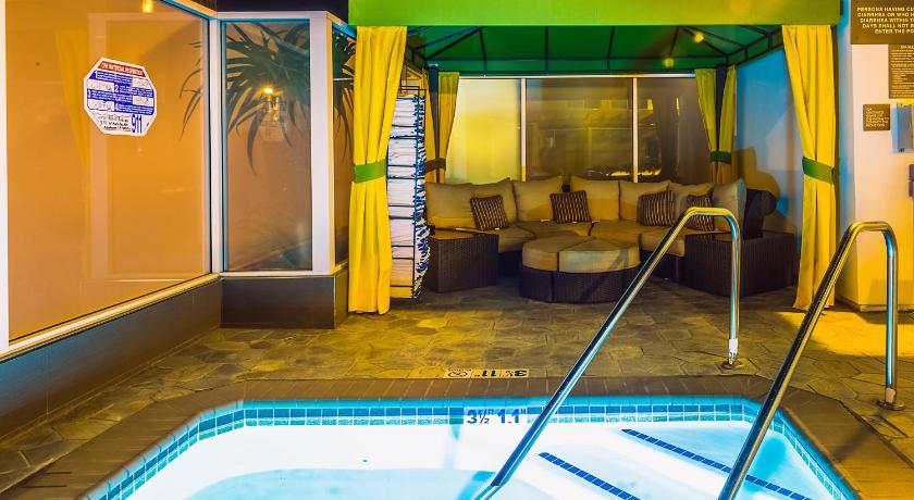 Hotel Indigo Anaheim photo