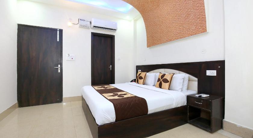 OYO 9593 Hotel J S Regency