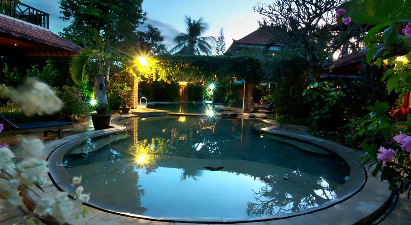 발리 쿠스나디 호텔 (Kusnadi Hotel) 3성급 호텔 외관