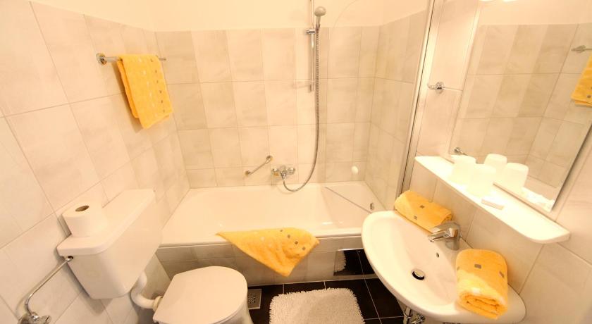 Image of Comfort Double Room with Balcony and Mountainview 5