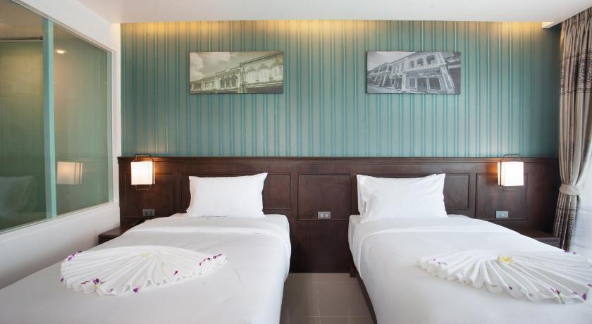 Image of Superior Twin Room 12