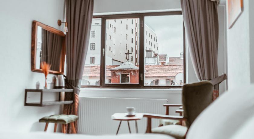 PANDAN KARAKOY SUİT - image 8