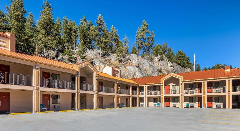 Quality Inn Keystone near Mount Rushmore photo
