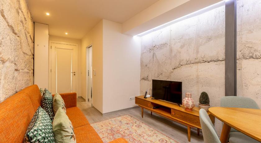 Image of One-Bedroom Apartment - Ground Floor  ( No View ) 3