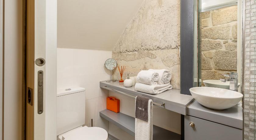 Image of One-Bedroom Apartment with Balcony and River View - First Floor 6