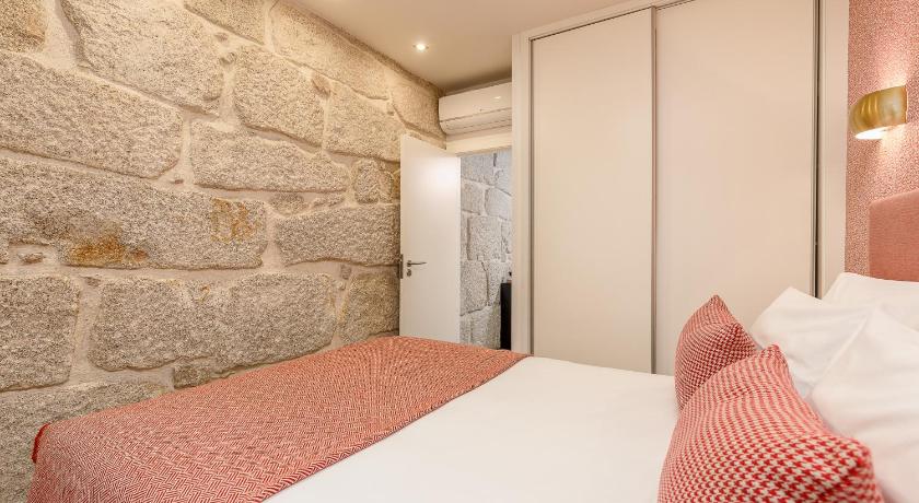 Image of One-Bedroom Apartment with Balcony and River View - First Floor 8