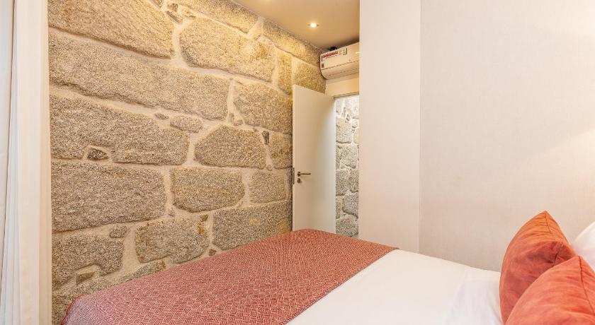 Image of One-Bedroom Apartment with Balcony and River View - Second Floor 15