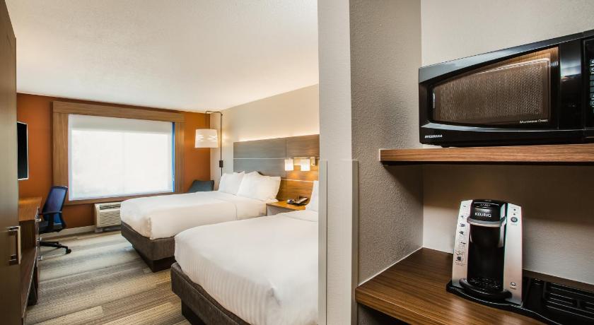 Holiday Inn Express Hotel & Suites Bellevue-Omaha Area