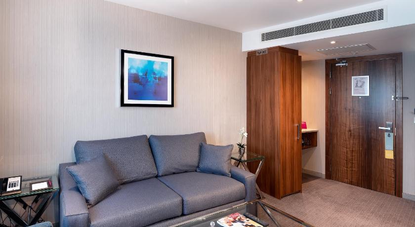 Crowne Plaza London Heathrow T4, an IHG Hotel (formerly Crowne Plaza