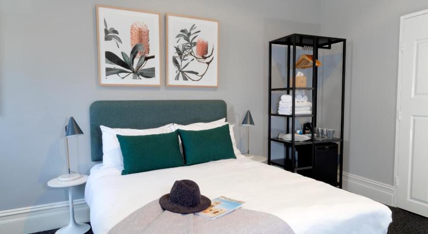 Image of Queen En-suite 1